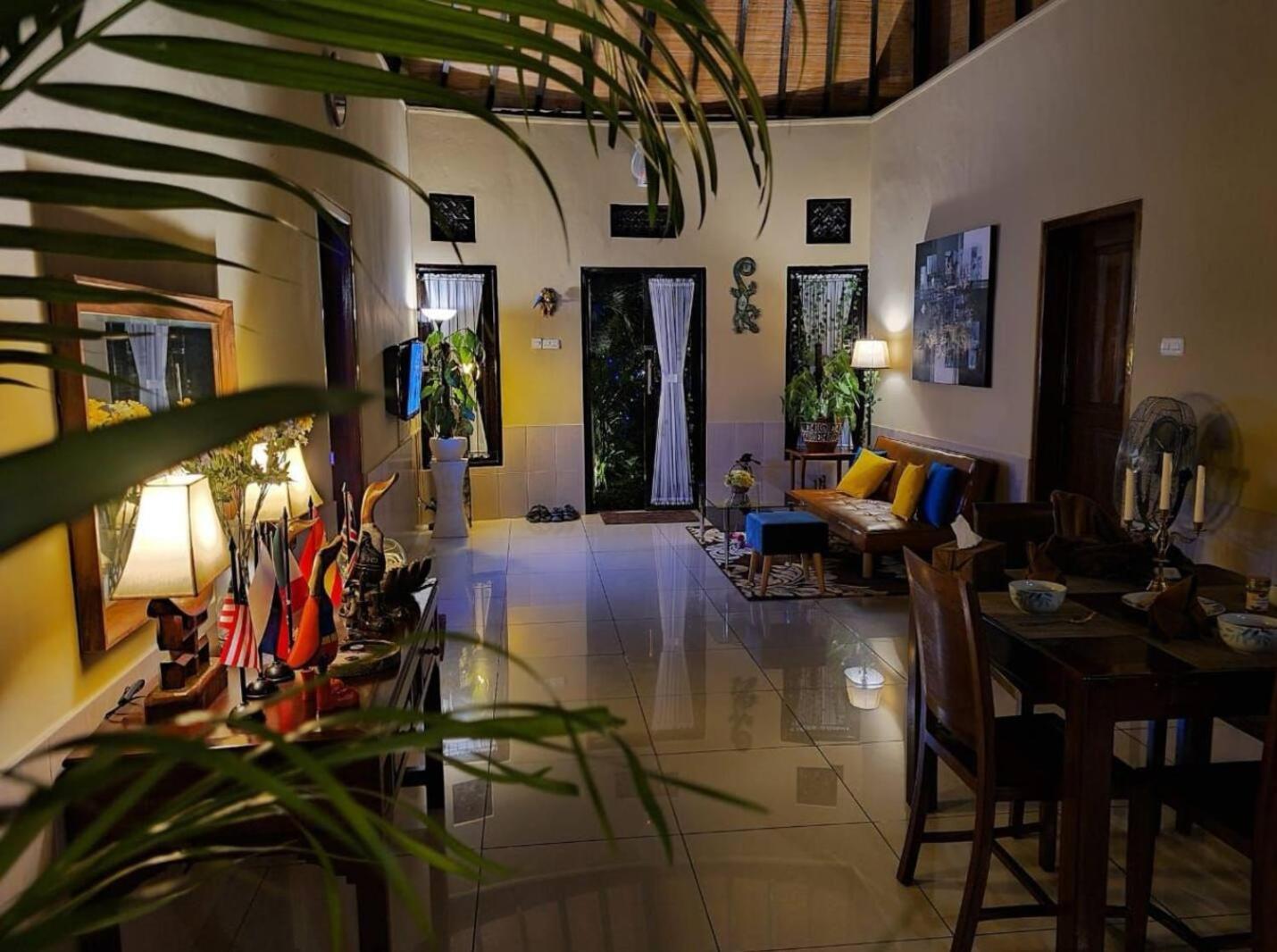 Villa Aurora Lovina 외부 사진